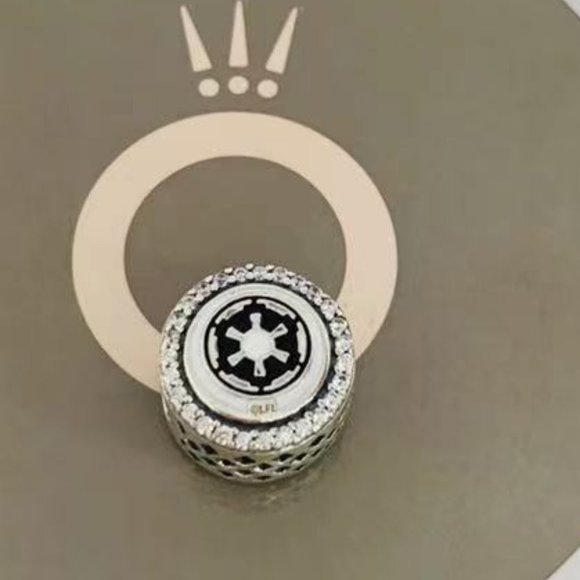 2023 Disney Parks Star Wars Stormtrooper Imperial Symbol Pandora Charm Bead - Picture 2 of 3